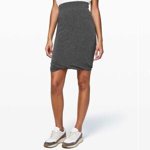 Lululemon Boulevard Bliss Gray Women's Skirt, Size 8